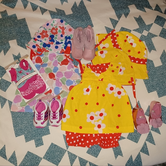 30+ Pieces Baby Girls Clothing Sizes 6-9 Months Some NWT Some used - Picture 16 of 16